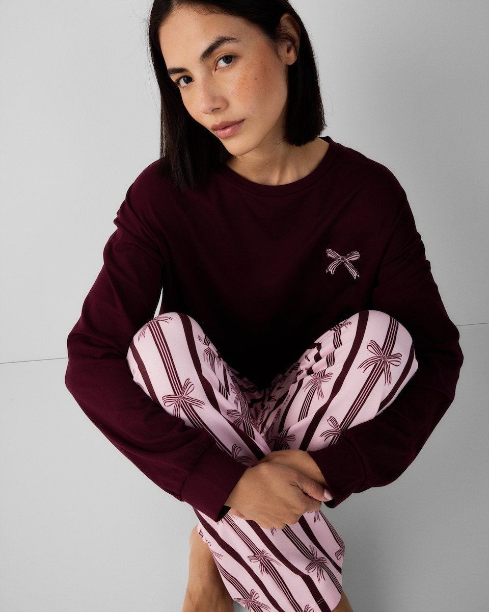 image 1 of F&F Fleece Bow Pyjama Set in Burgundy