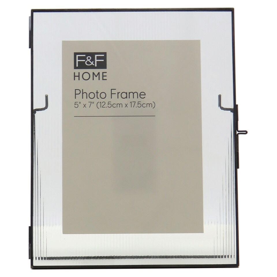 image 1 of F&F Home Metal Ribbed Frame 5x7