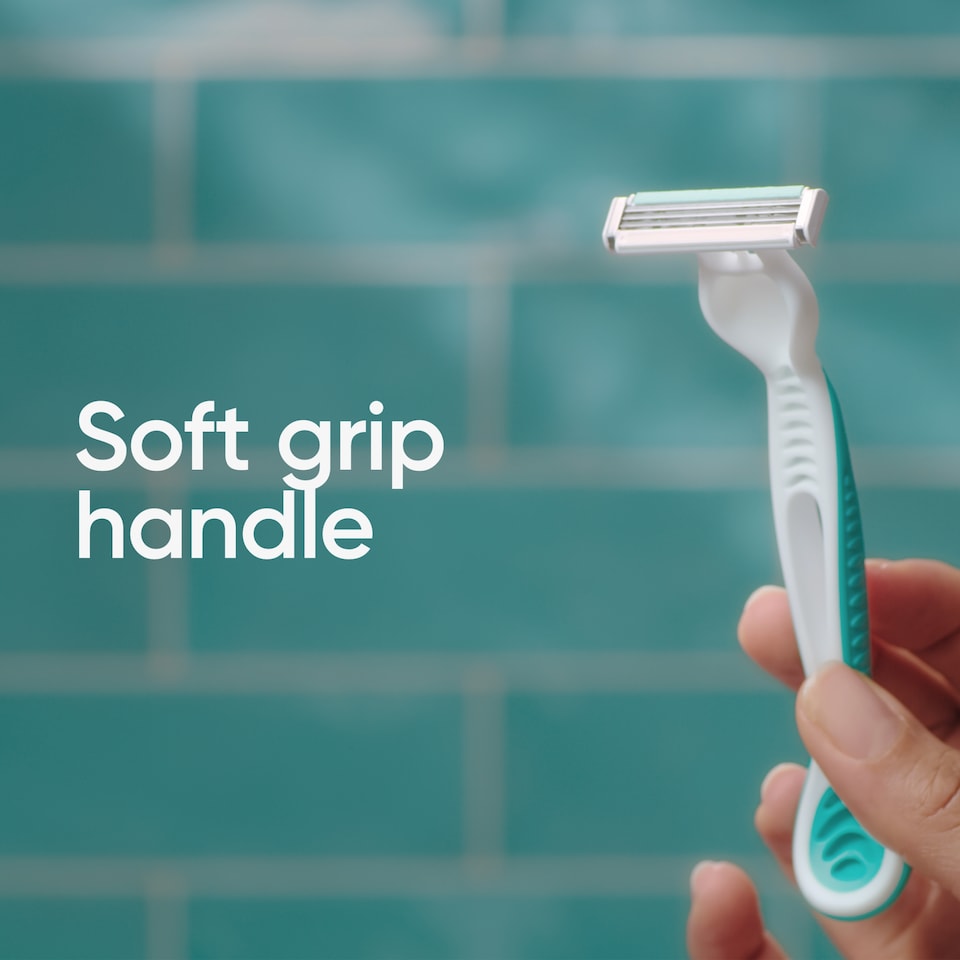image 1 of Gillette Venus 3 Sensitive Women's Disposable Razors 4 Pack