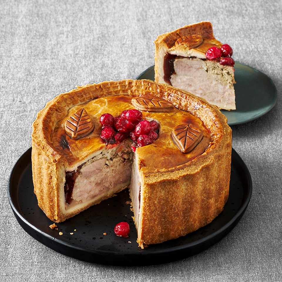 86. Tesco Finest Cranberry Topped Pork, Turkey & Stuffing Pie 1.3kg (Serves 12)