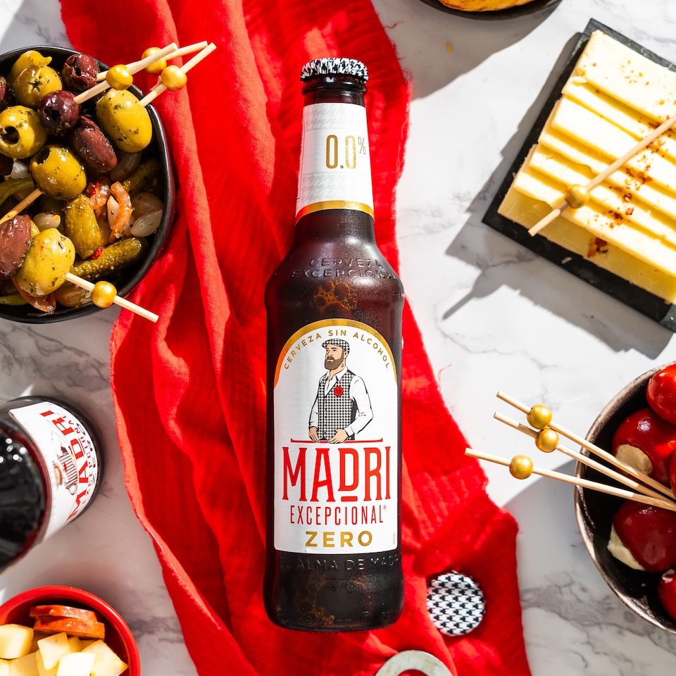 image 1 of Madri Excepcional 0.0% Premium Lager Beer Bottle 4x330ml