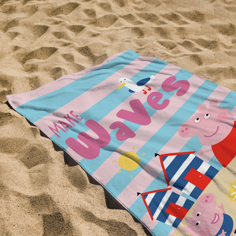 image 1 of PEPPA OCEAN TOWEL