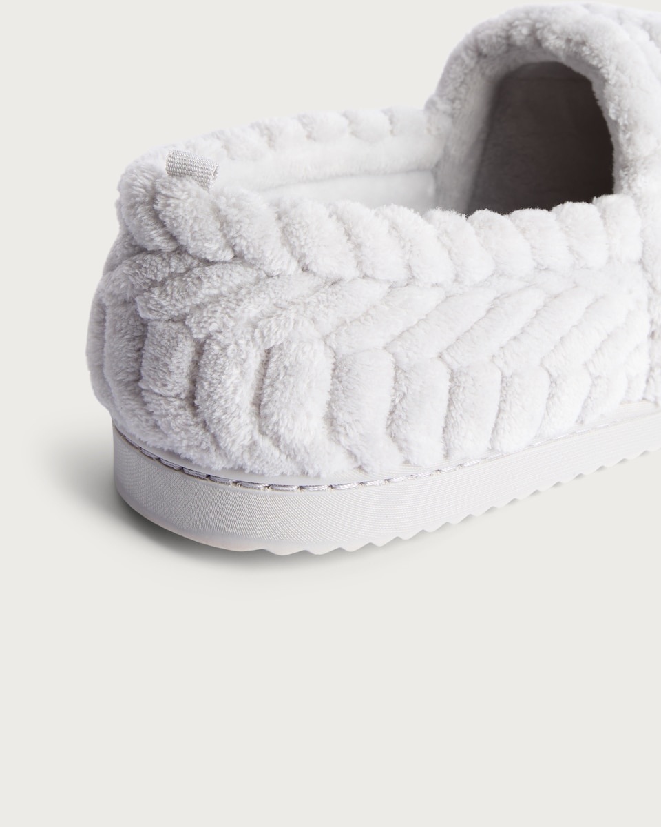 image 1 of F&F Fleece Chevron Patterned Slippers in Grey