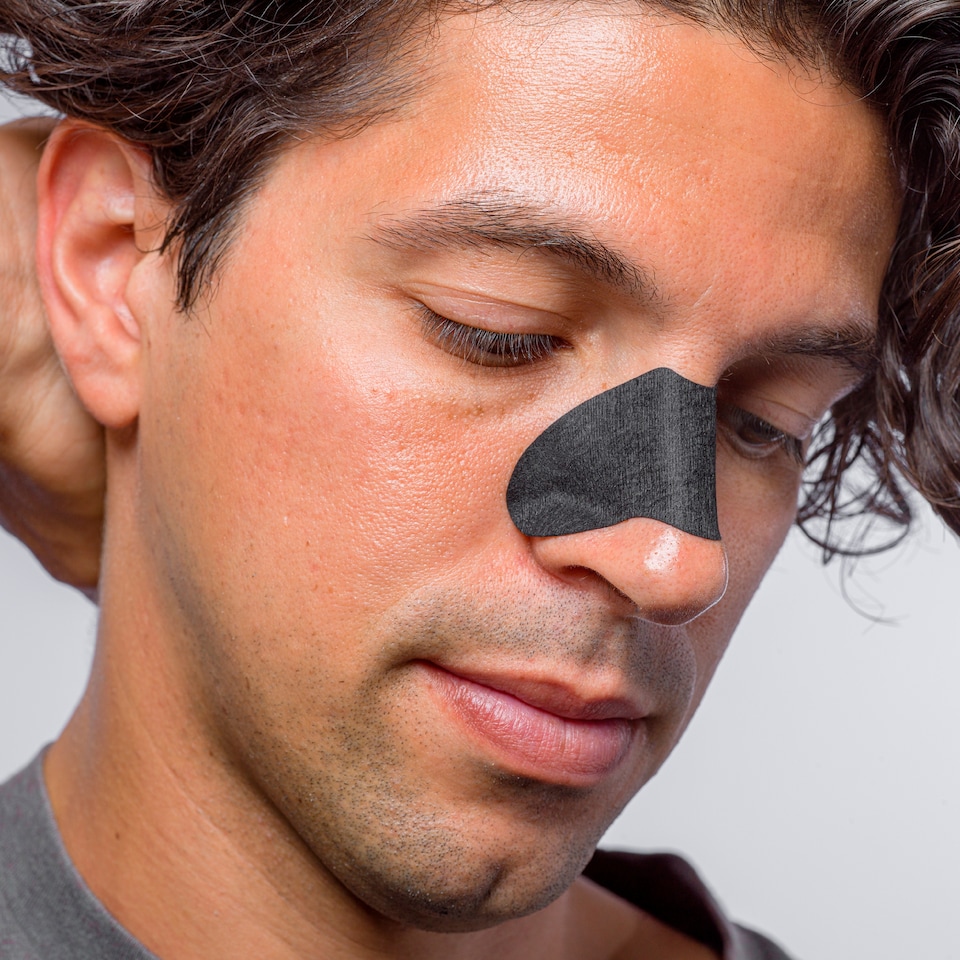 image 1 of Garnier Charcoal Anti-Blackhead Strips 4 Pack