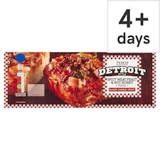 TESCO SPICY MEAT FEAST & HOT HONEY DETROIT STYLE PIZZA 489G