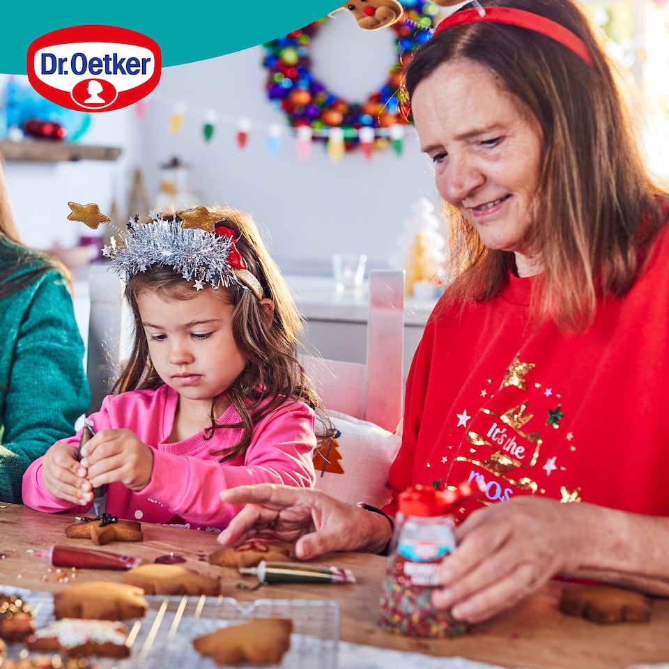 image 1 of Dr Oetker Christmas Glittery Decorng Icing 4 X 76G