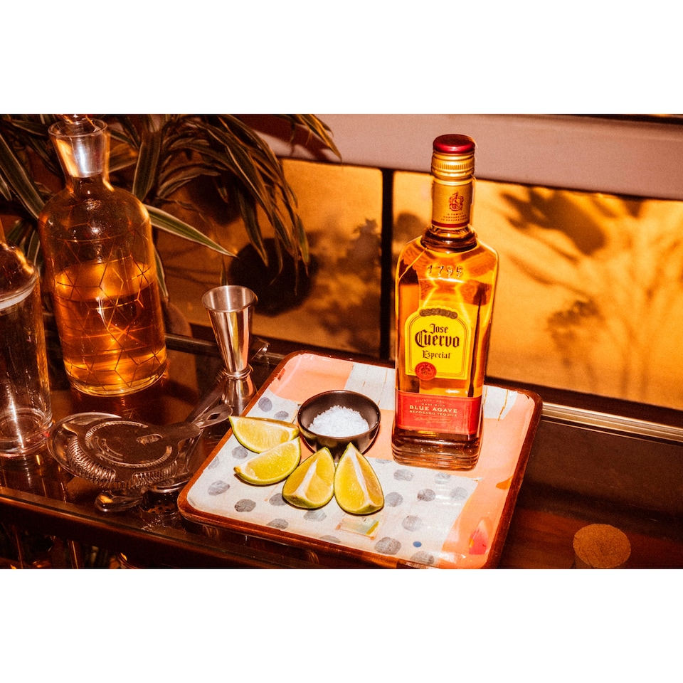 image 1 of Jose Cuervo Especial Reposado Tequila 70cl