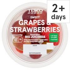 Tesco Grapes & Strawberries 115G