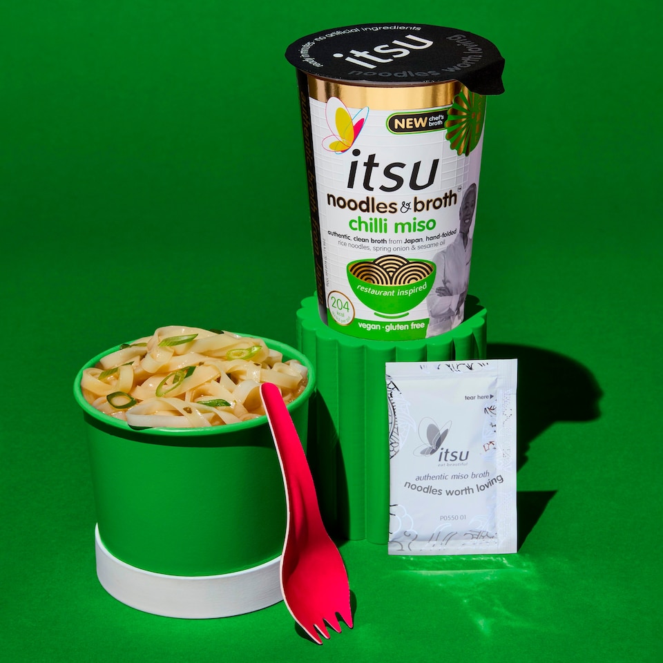 image 1 of itsu chilli miso instant noodles & broth pot 65g