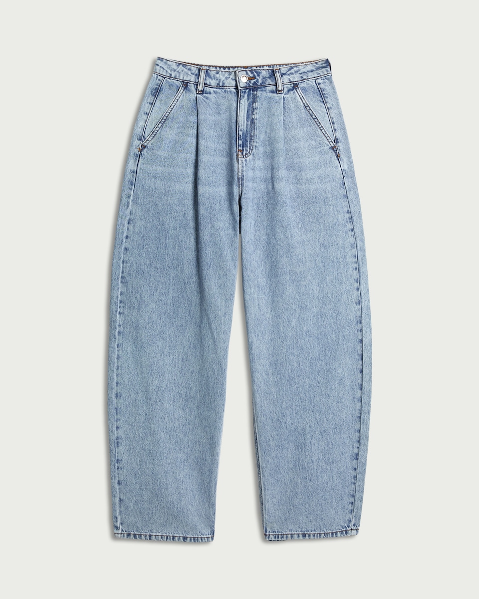 image 1 of F&F High Rise Relaxed Jeans in Blue