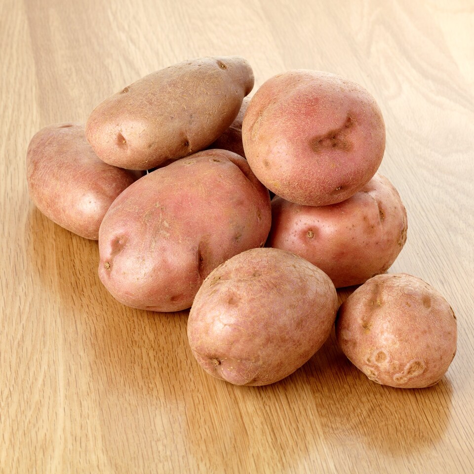 image 1 of Tesco Desiree Potatoes 1.75Kg