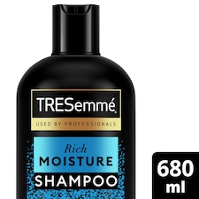 Tresemme Rich Moisture Shampoo 680Ml