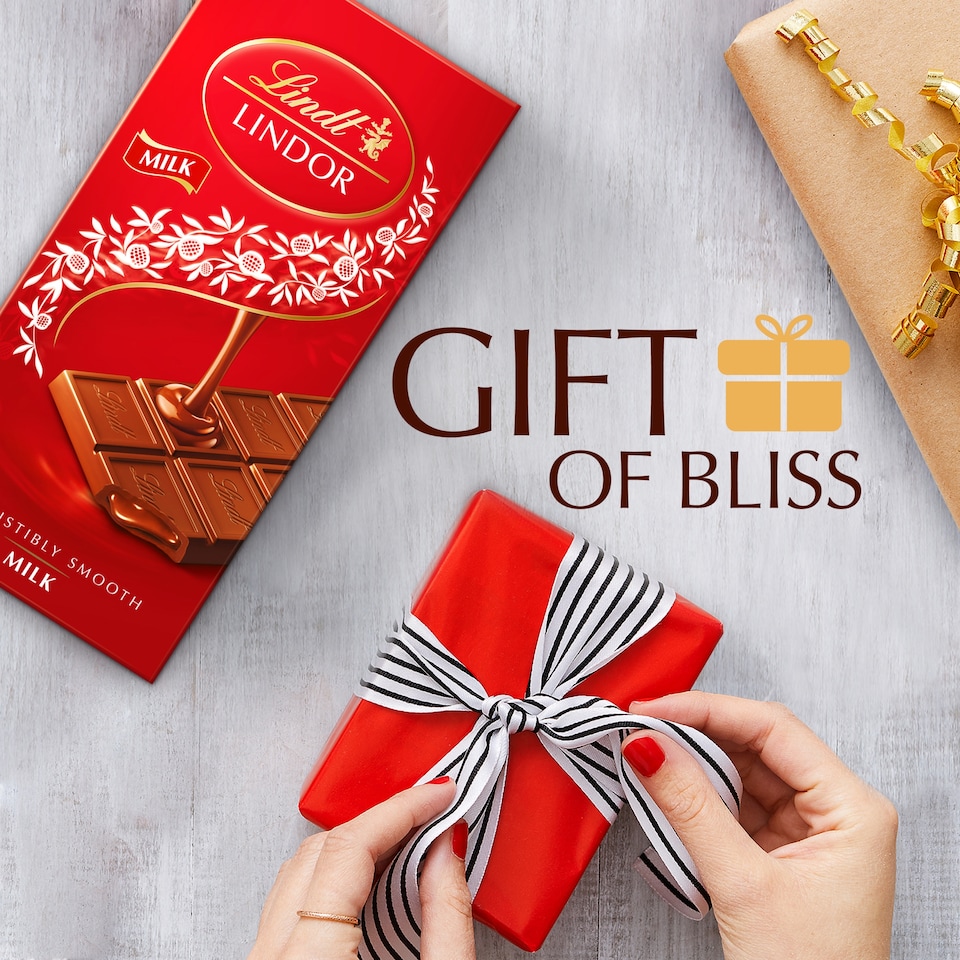 image 1 of Lindt Lindor Milk Chocolate Bar 100G