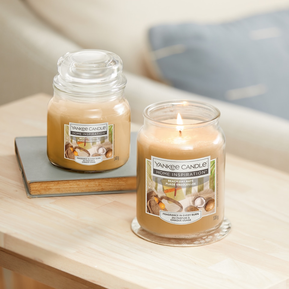 image 1 of Yankee HI Beach Day Rays Medium 340g Jar