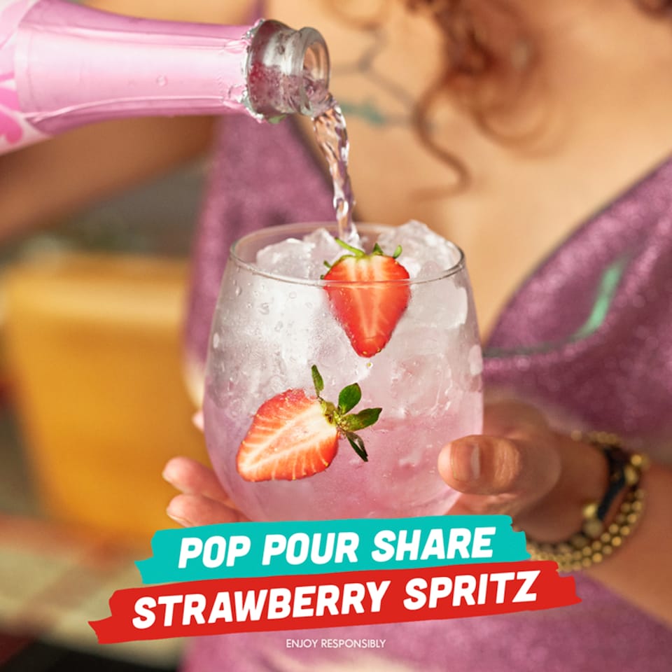 image 1 of Malibu Rum Strawberry Spritz 75Cl