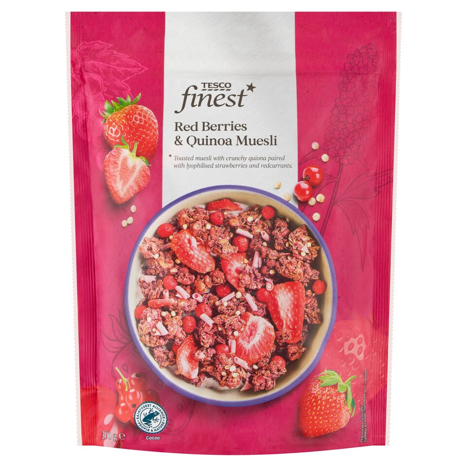 Tesco Finest Zapekané müsli s kúskami s jahodovou príchuťou, sušeným ovocím a semenami quinoi 300 g