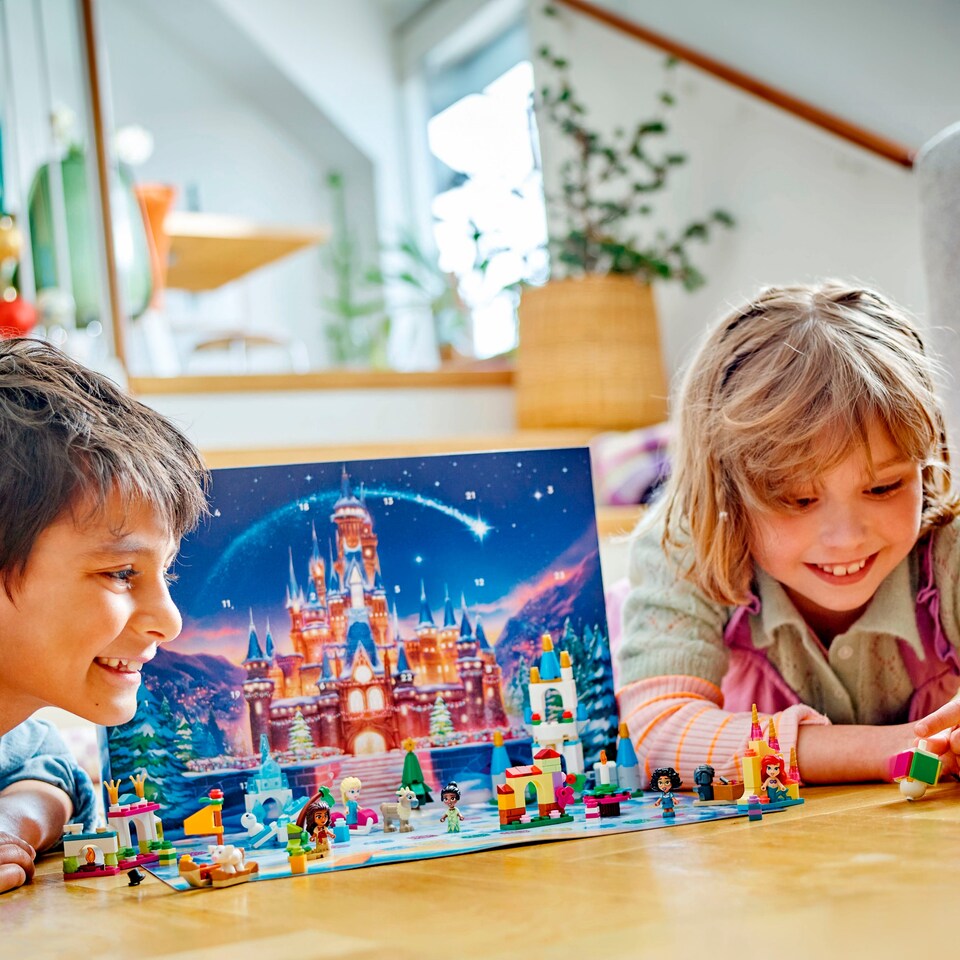 obrázok 1 z LEGO Disney Princess 43253 Adventný kalendár 2024