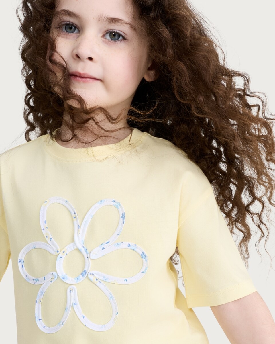 image 1 of F&F Girls 2-Piece Pure Cotton Flower T-Shirt and Cycling Shorts in Yellow