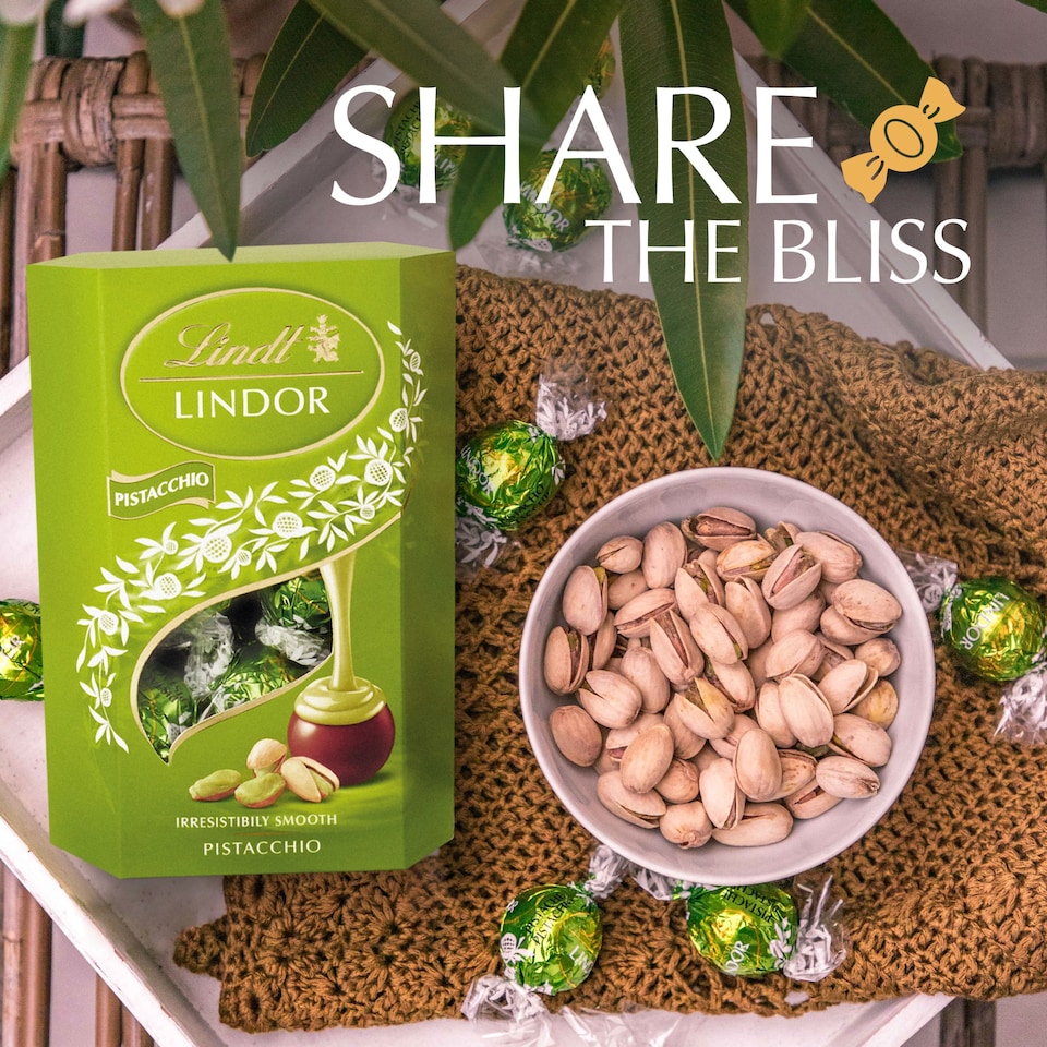image 1 of Lindt Lindor Pistachio Chocolate Truffles UK 200g