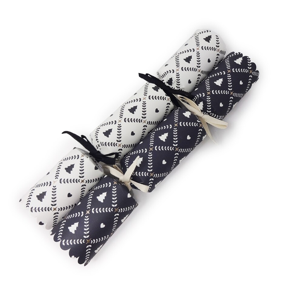 image 1 of Tesco Black & Cream Heart Luxury Christmas Crackers 6 pack