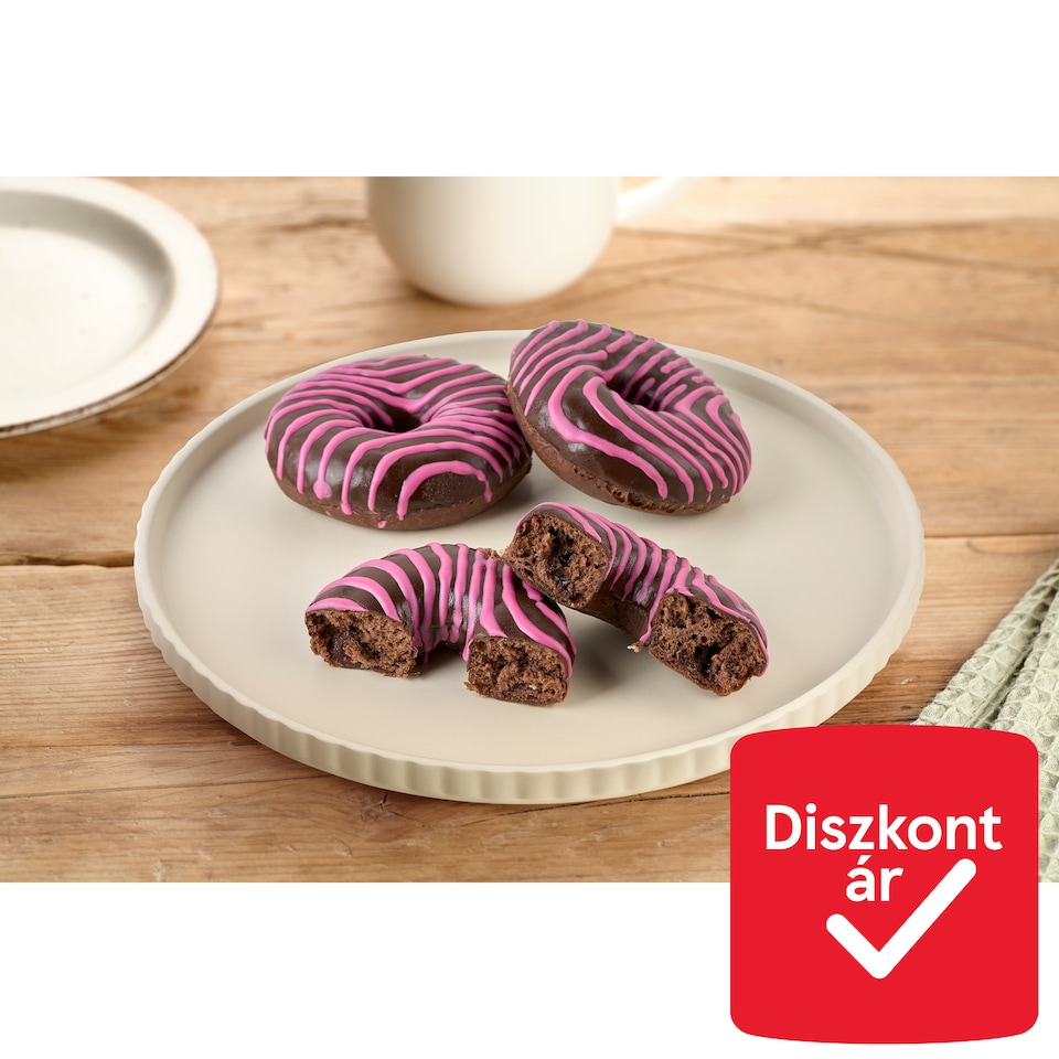 Meggytöltelékes fánk kakaós tésztában 71 g  1. kép