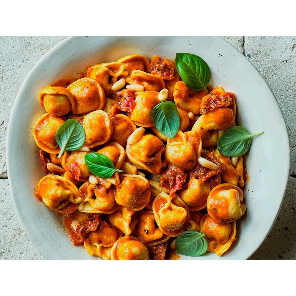 image 1 of La Famiglia Rana Tomato & Mascarpone Sauce 200g