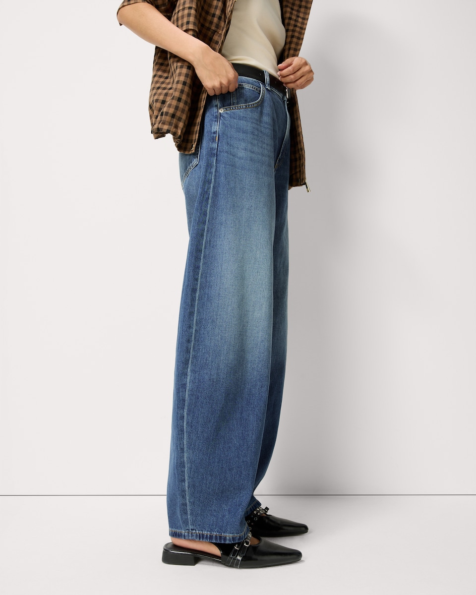 image 1 of F&F Mid Rise Relaxed Fit Jeans in Blue