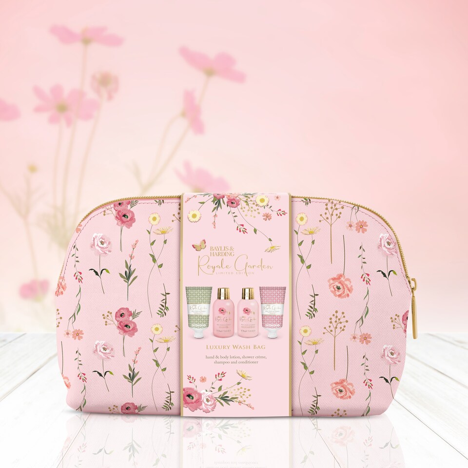 image 1 of BAYLIS & HARDING LUXURY WASH BAG GIFT SET