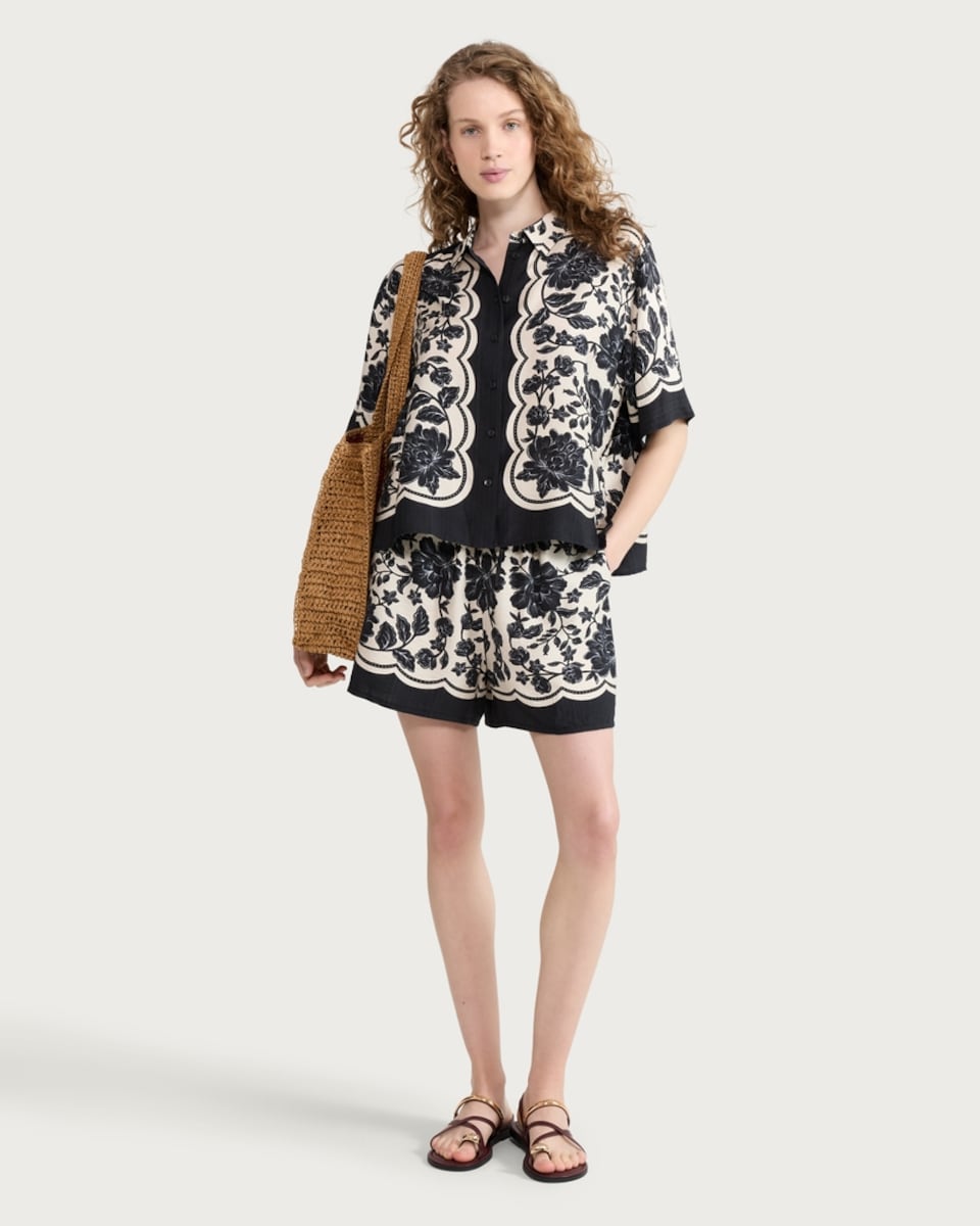 image 1 of The F&F Edit Floral Print Shorts in Multi Blue