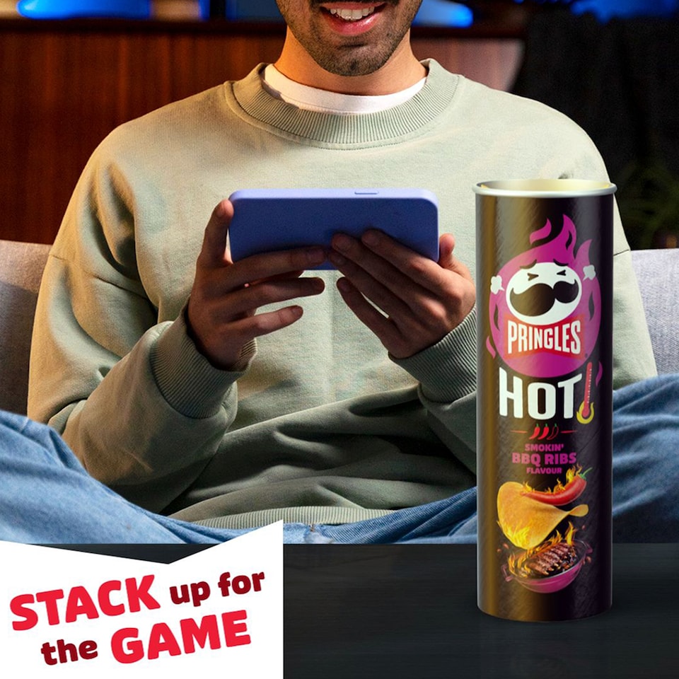 image 1 of Pringles Hot Smokin' BBQ Ribs Flavour Crisps 160g