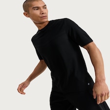 F&F Active ULTRARUN Seamless Short Sleeved T-Shirt in Black