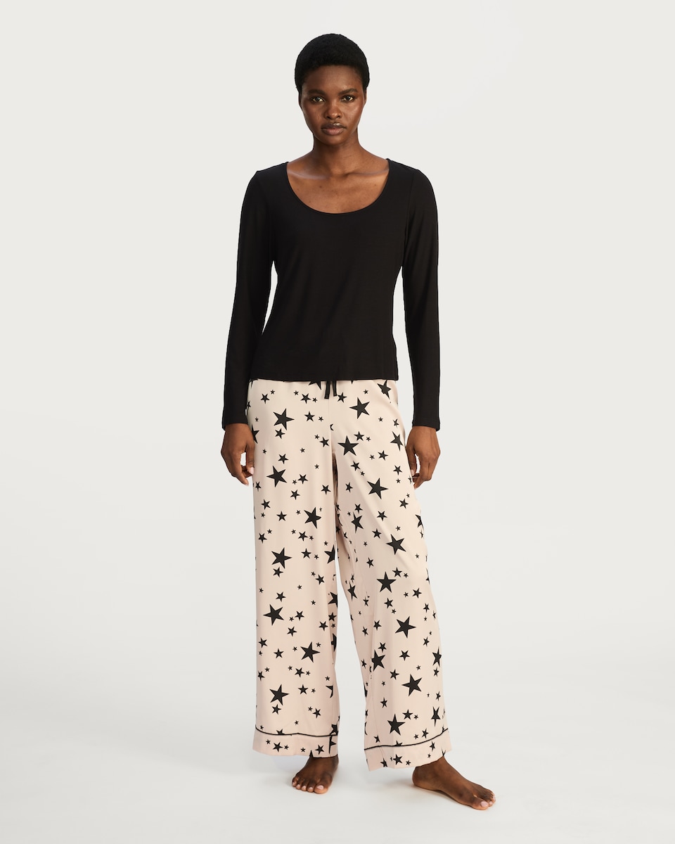 image 1 of F&F Ribbed Scoop Neck Star Print Pyjama Set in Multi Black