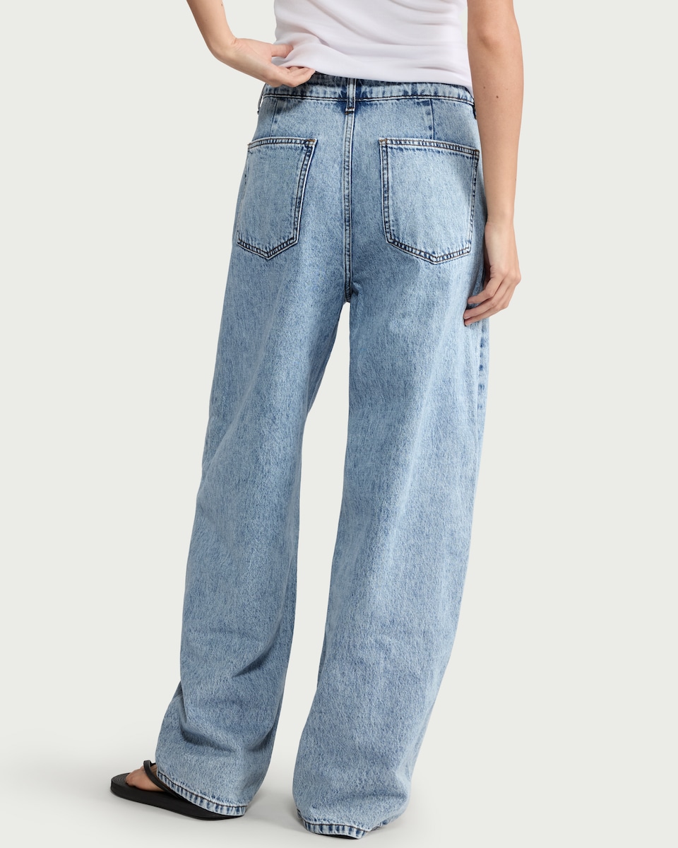 image 1 of F&F High Rise Relaxed Jeans in Blue