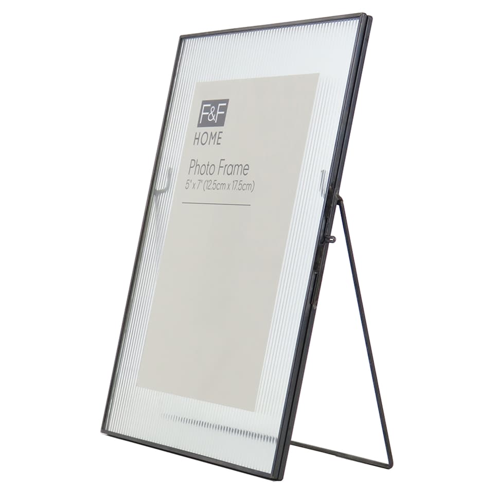 image 1 of F&F Home Metal Ribbed Frame 5x7
