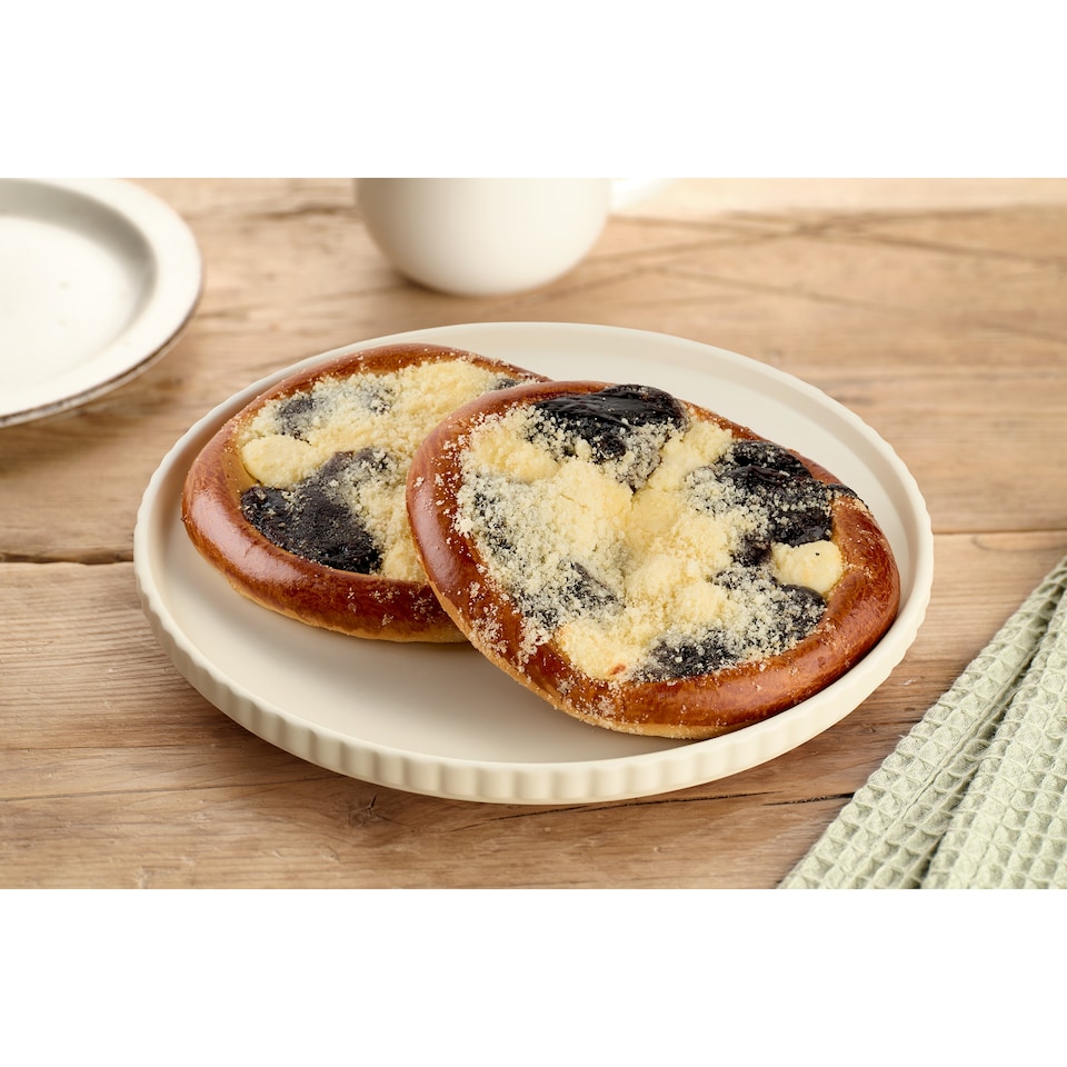 image 1 of Tesco Holiday Cake 260g