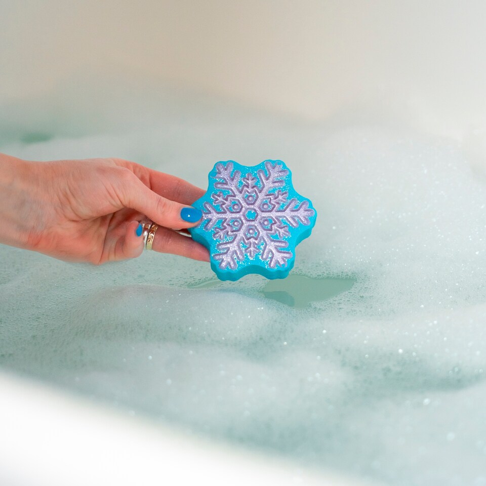 image 1 of Disney Frozen Frosty Wishes bath fizzer 150g