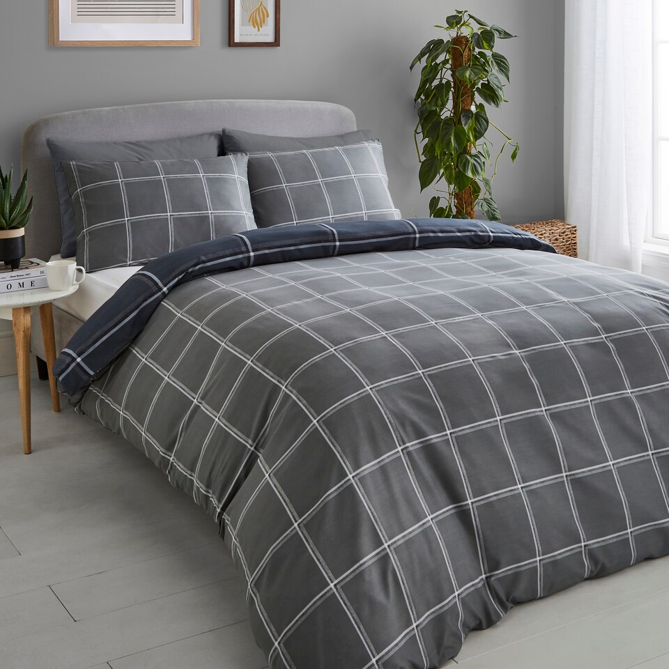 image 1 of Silentnight Check Duvet Set Double