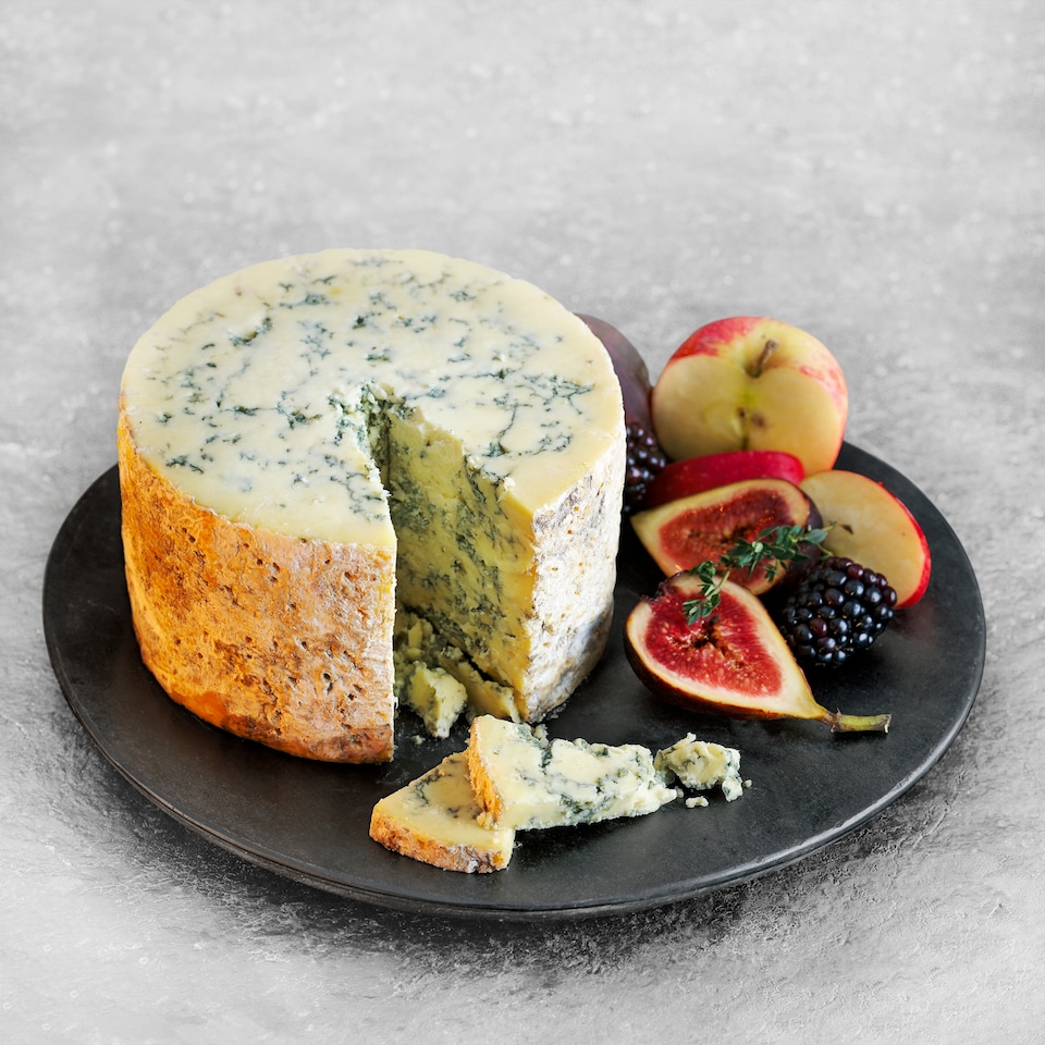 102. Tesco Finest Aged Blue Stilton 1kg (Serves 33)