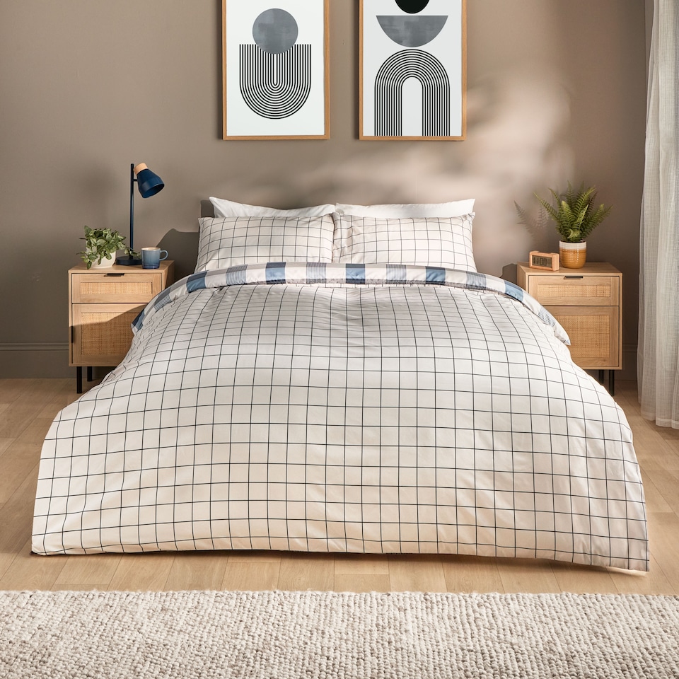 image 1 of  Silentnight Supersoft Check Duvet Set King 