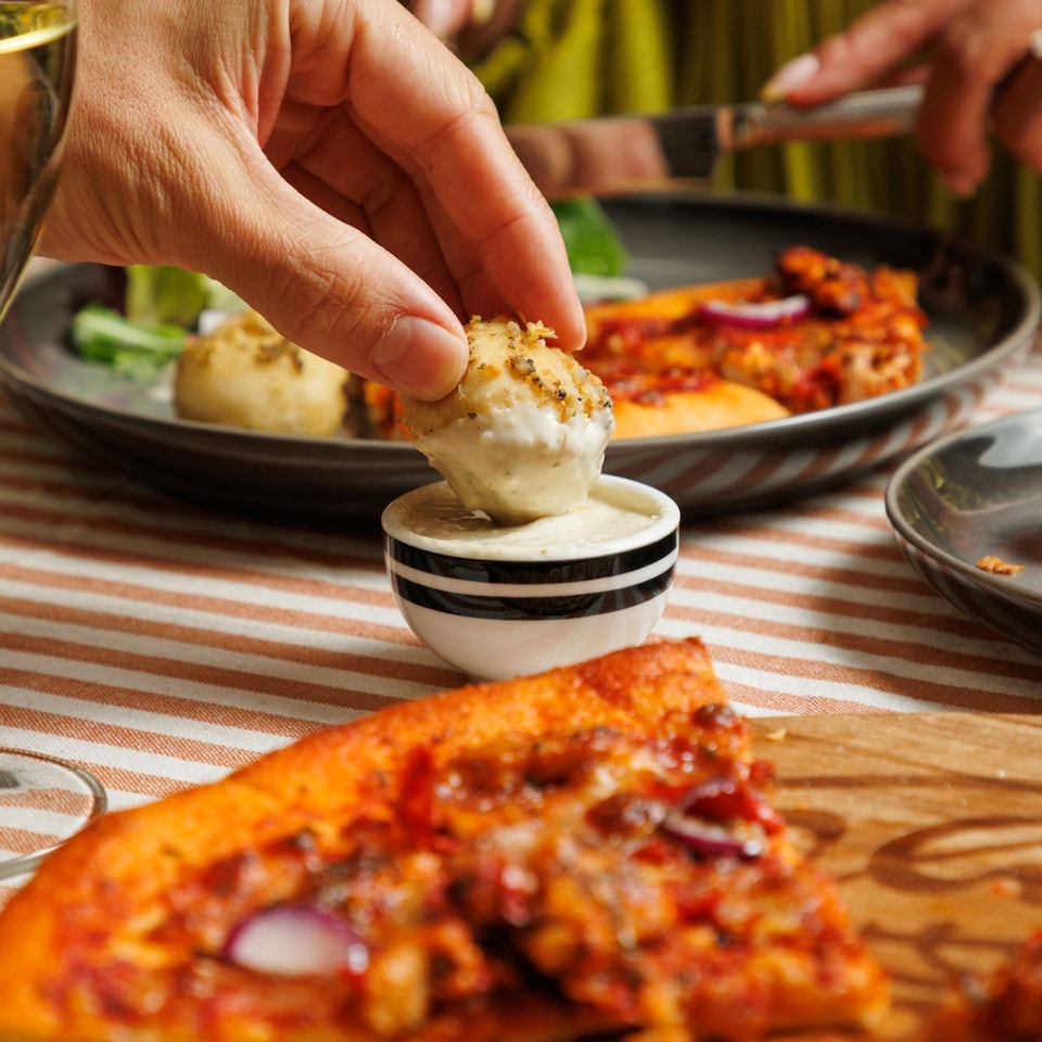 image 1 of Pizza Express Garlic & Herb Pizza Dipping Sauce 255G