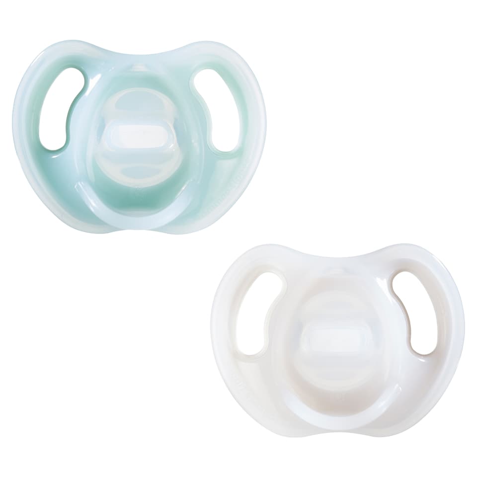 image 1 of Tommee Tippee Ultra-light Soothers, 0-6 months