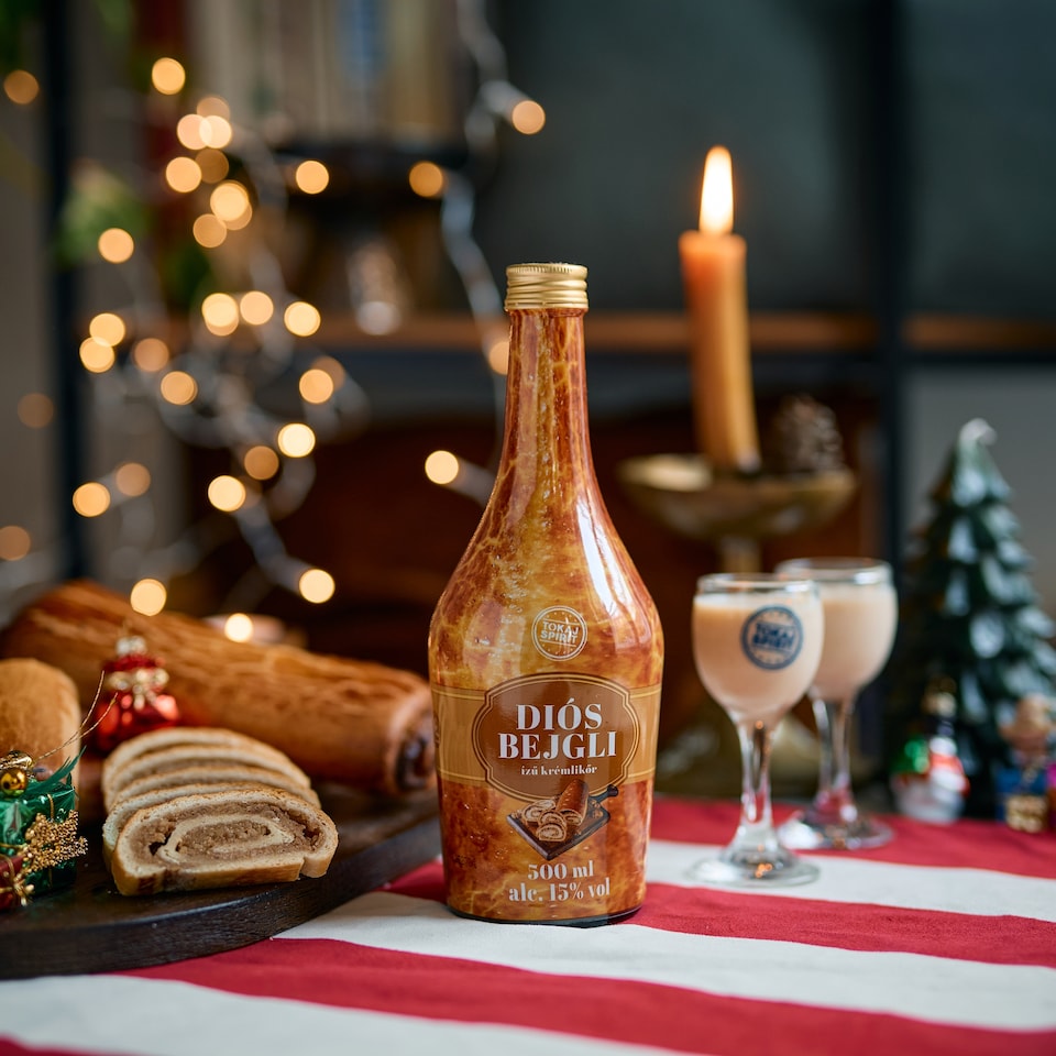 image 1 of Tokaj Spirit Gift Boxed Walnut Bagel Flavoured Cream Liqueur 15% 500 ml