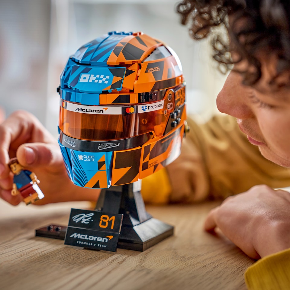 image 1 of LEGO Editions 43017 Mclaren Mastercard F1 Team Oscar Piastri