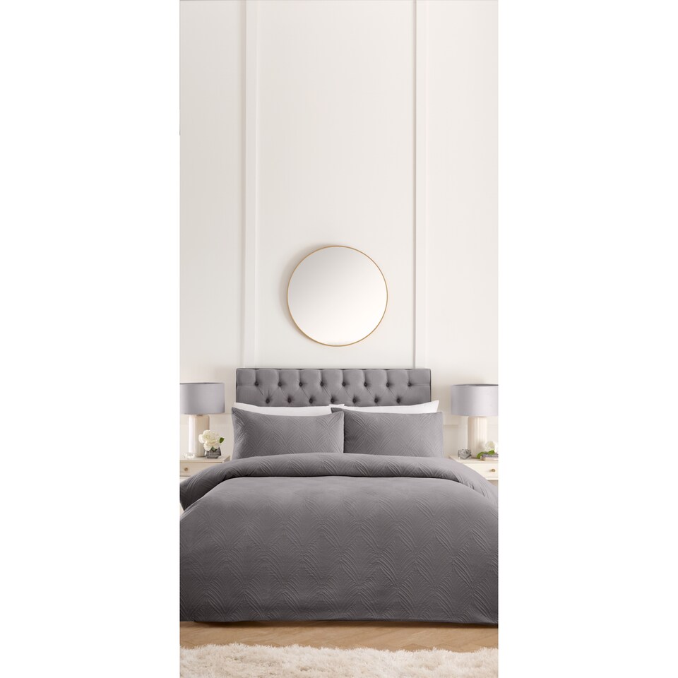 West Park Silver Leaf Pinsonic Velvet Duvet Set King