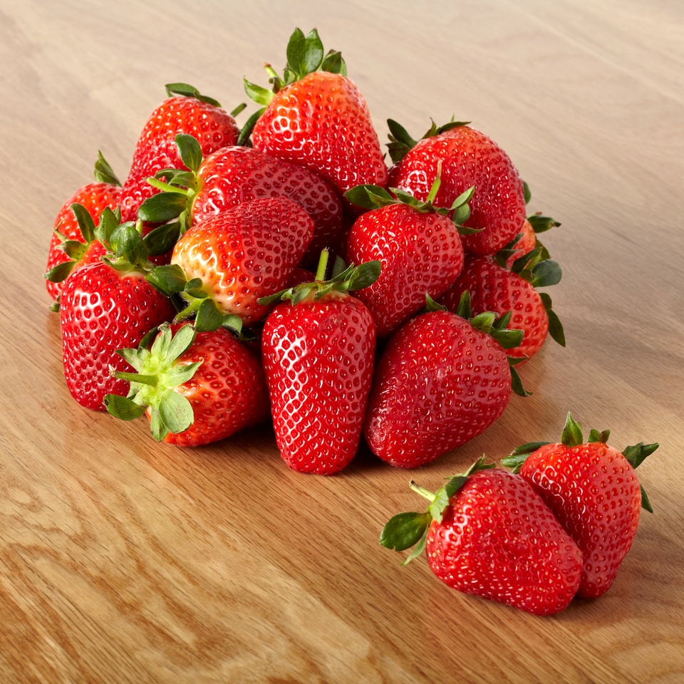 image 1 of Tesco Strawberries 600G