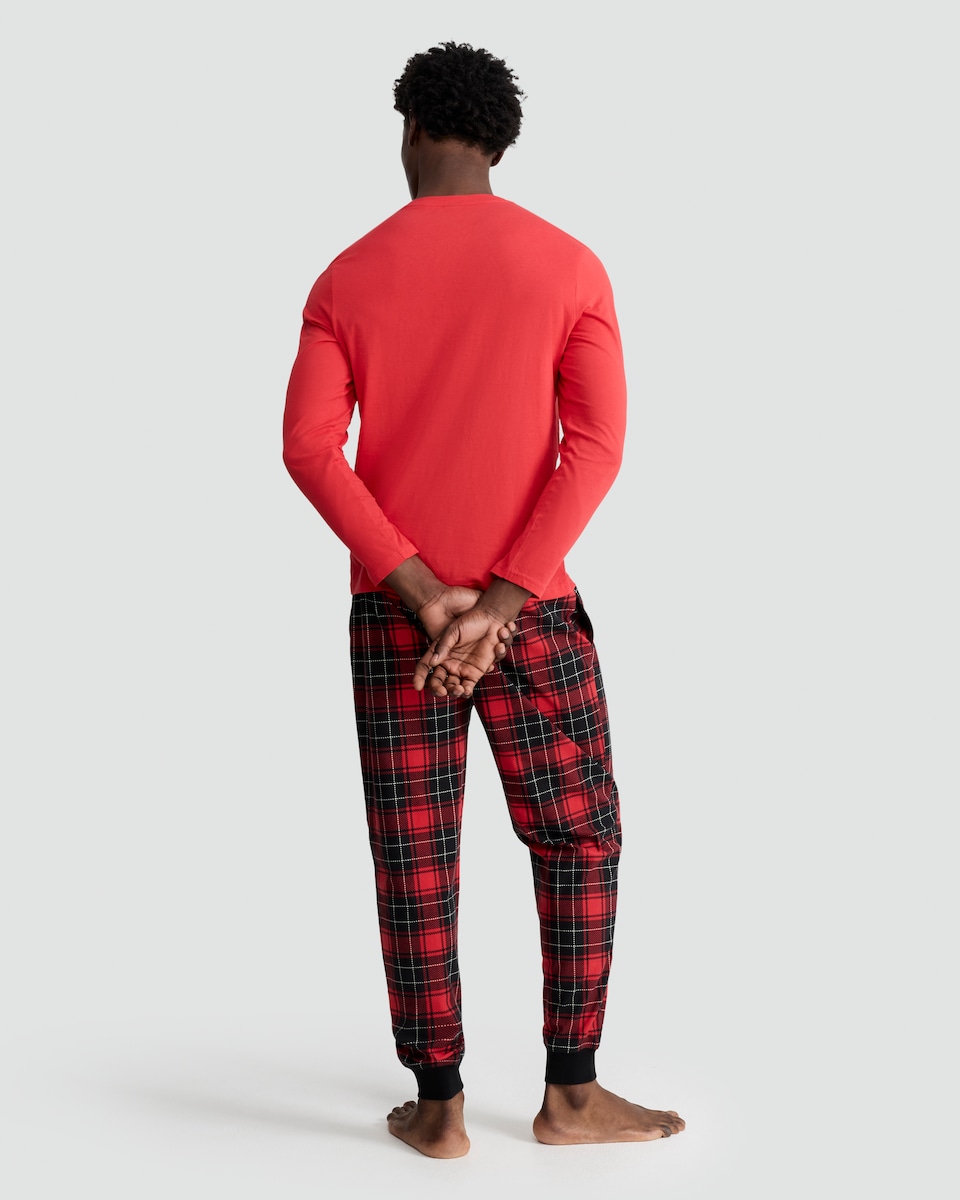 image 1 of Manchester United 2-Piece Top and Fleece Bottoms Pyjama Set in Red