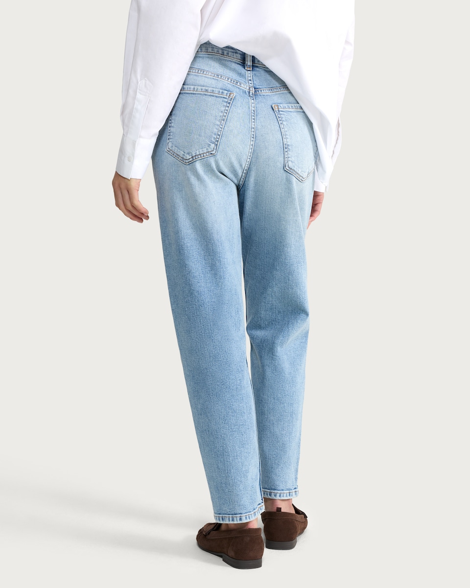 image 1 of F&F High Rise Slim Fit Mom Jeans in Blue
