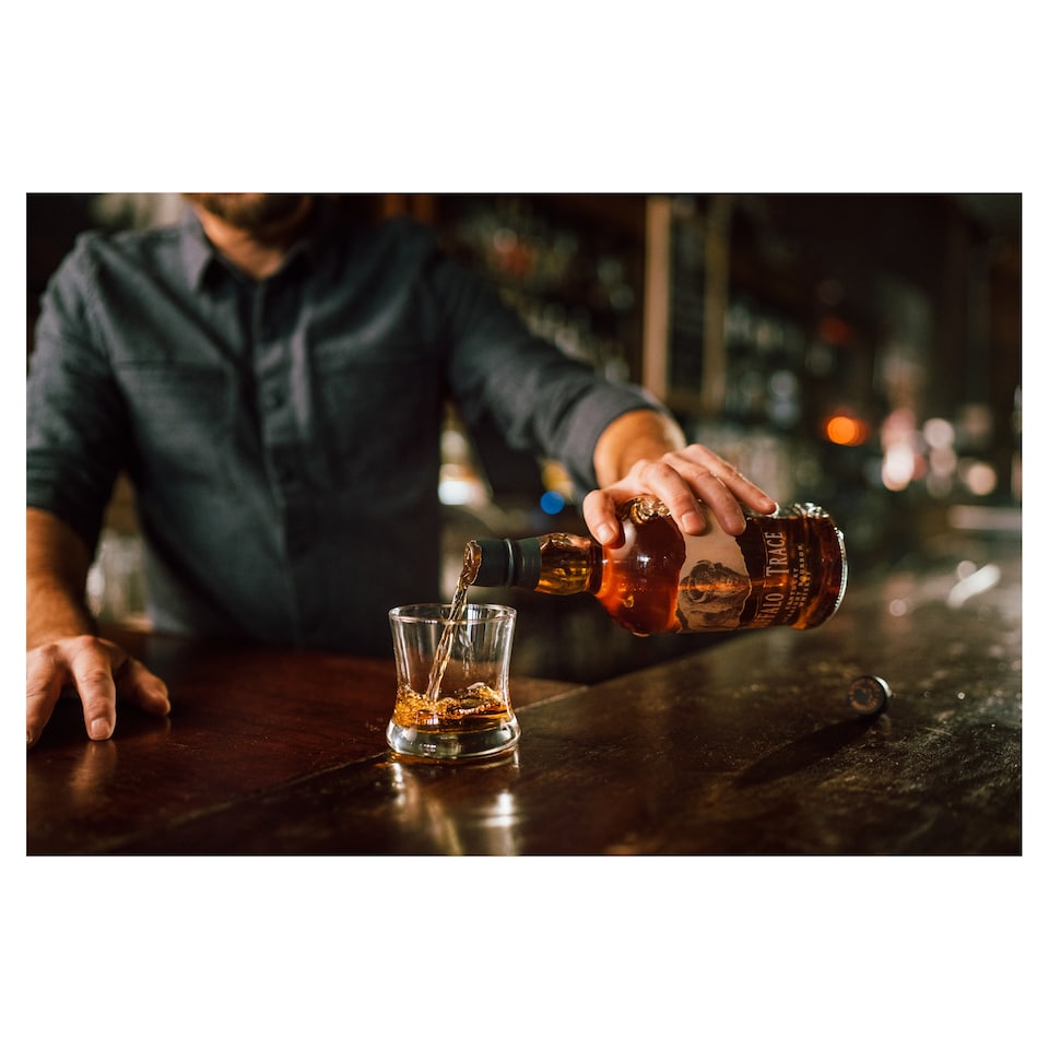 image 1 of Buffalo Trace Kentucky Straight Bourbon Whiskey 70cl