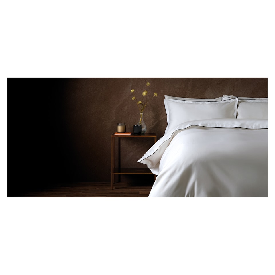 F&F Home Hotel White Stitch Edge Duvet Set Super King