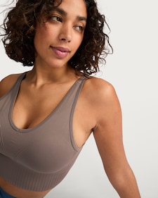 F&F Active Seamfree Medium Support Non Wired Sports Bra in Dark Nude
